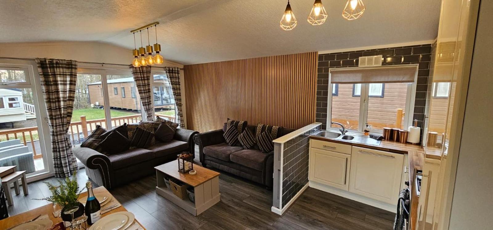 Tranquil Lodge Hot Tub And Free Golf Swarland Exterior foto